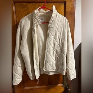 NWOT Gap Quilted Cream bomber jacket M